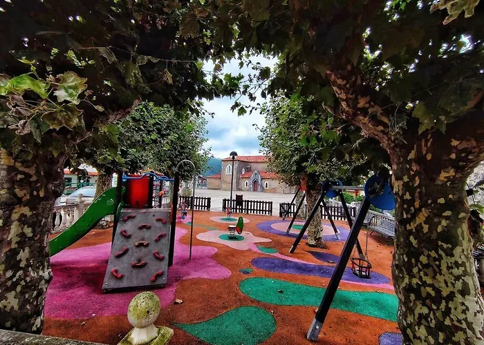 Hoja De Arce - Rural Castro Urdiales