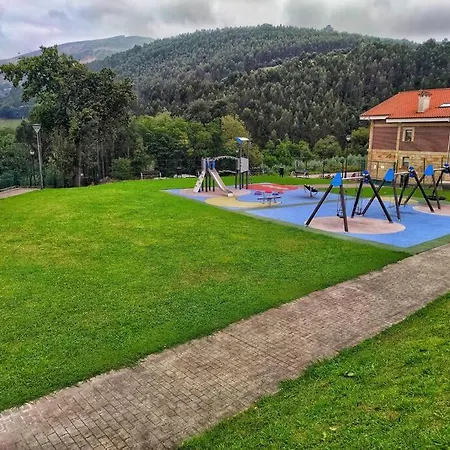 Hoja De Arce - Rural Castro Urdiales
