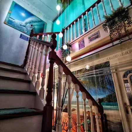 Hoja De Arce - Rural Castro Urdiales